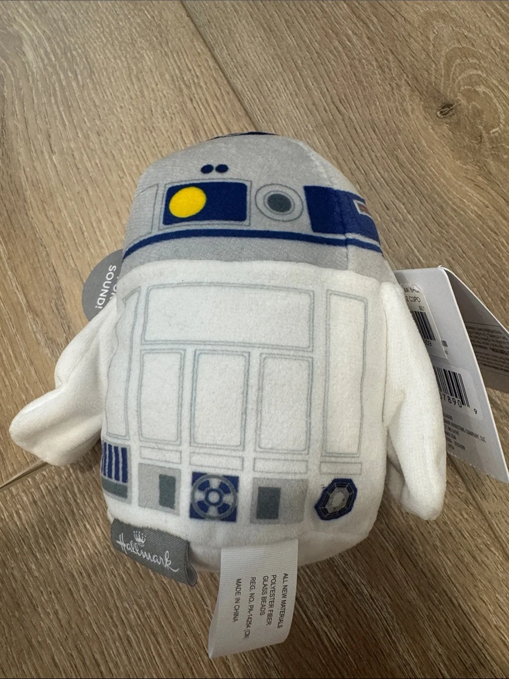 NWT Hallmark White & Gold Droid Magnetic Plush Pair - R2-D2 & C-3PO